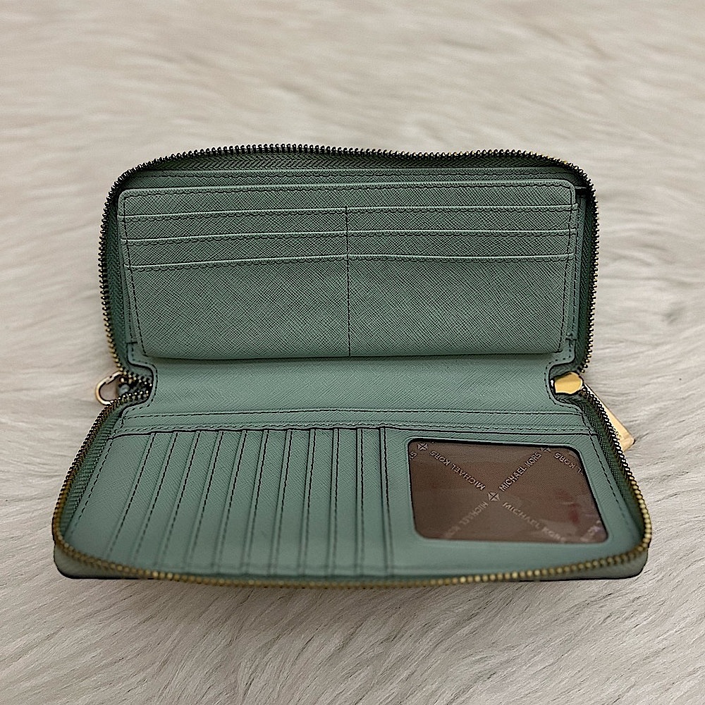 MICHAEL KORS - GREEN PYTHON EMBOSSED LEATHER JET SET CONTINENTAL LONG ZIP WALLET - Picture 8 of 13
